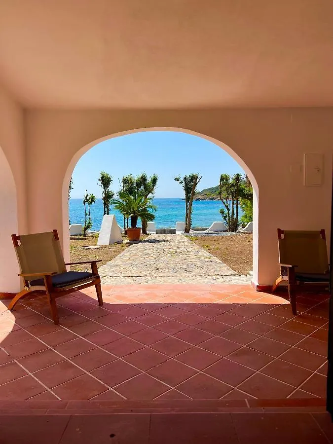 Casale Fronte Mare - Villa With Swimming Pool In Front Of The Beach Porto Columbu - Perd'E Sali